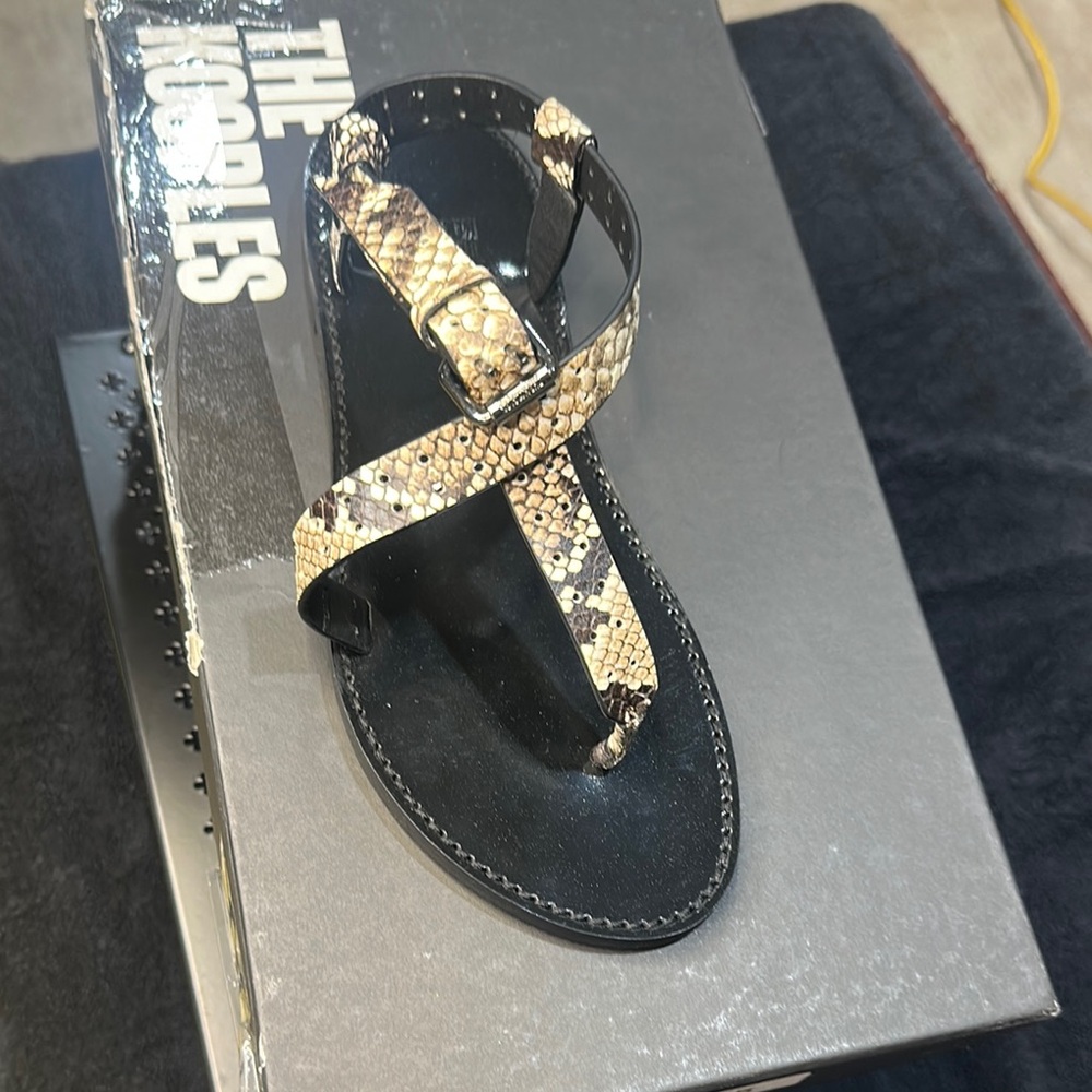 75. NEW SIZE 6-7/36 The Kooples Black and Tan Sandals with Elegant Design